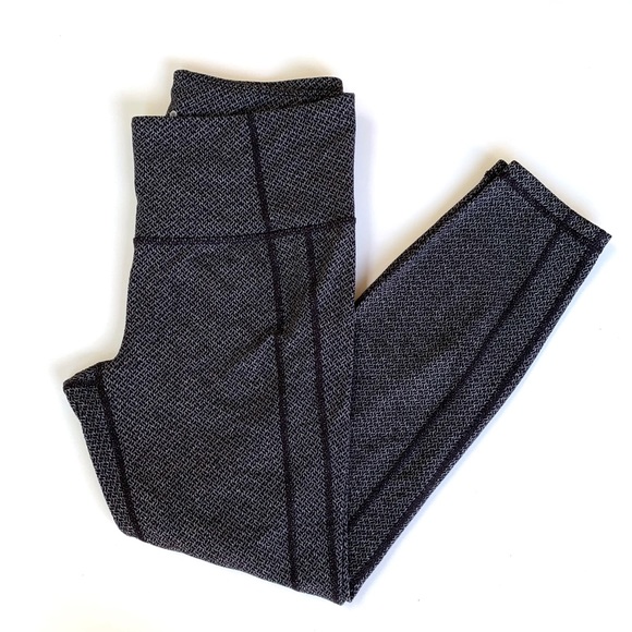 Athleta Criss Cross Power Up 7/8 Leggings Gray - Picture 4 of 8